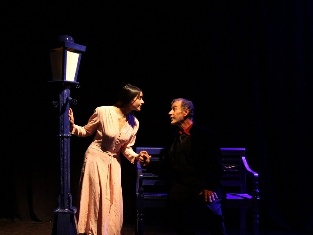 Le notti bianche, spettacolo diretto e interpretato da Claudio Capecelatro, sarà in scena al teatro San Genesio di Roma dal 28 ottobre al 3 novembre