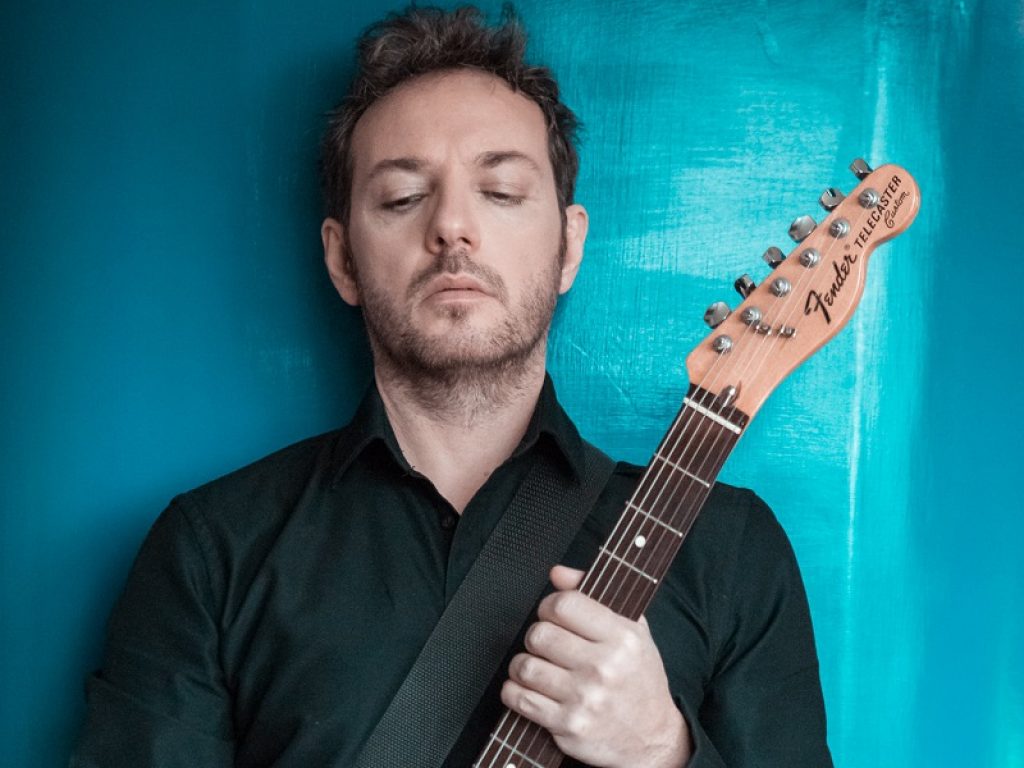 Massimo Di Cataldo da oggi in radio il nuovo singolo “C’è qualcuno”. Dal 25 ottobre sarà ospite nel programma “Tale e Quale show” su Rai1