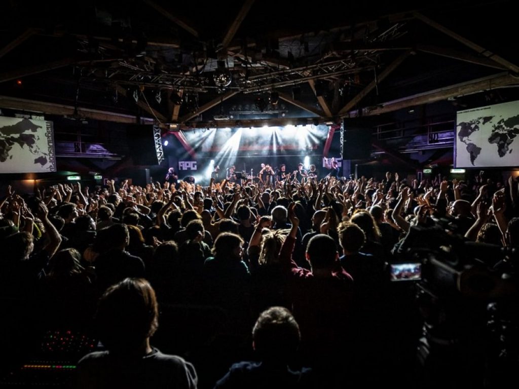 È nata alt.tube, la web-tv dedicata agli artisti emergenti: un canale gratuito per chi vuole una musica diversa, un contenitore lontano dai circuiti mainstream 