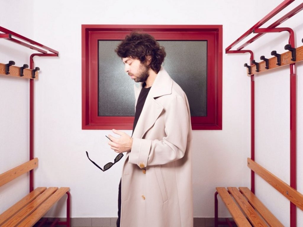 I Canova tornano con il nuovo singolo Lento Violento: la canzone è disponibile in streaming e digitale. Online anche il videoclip