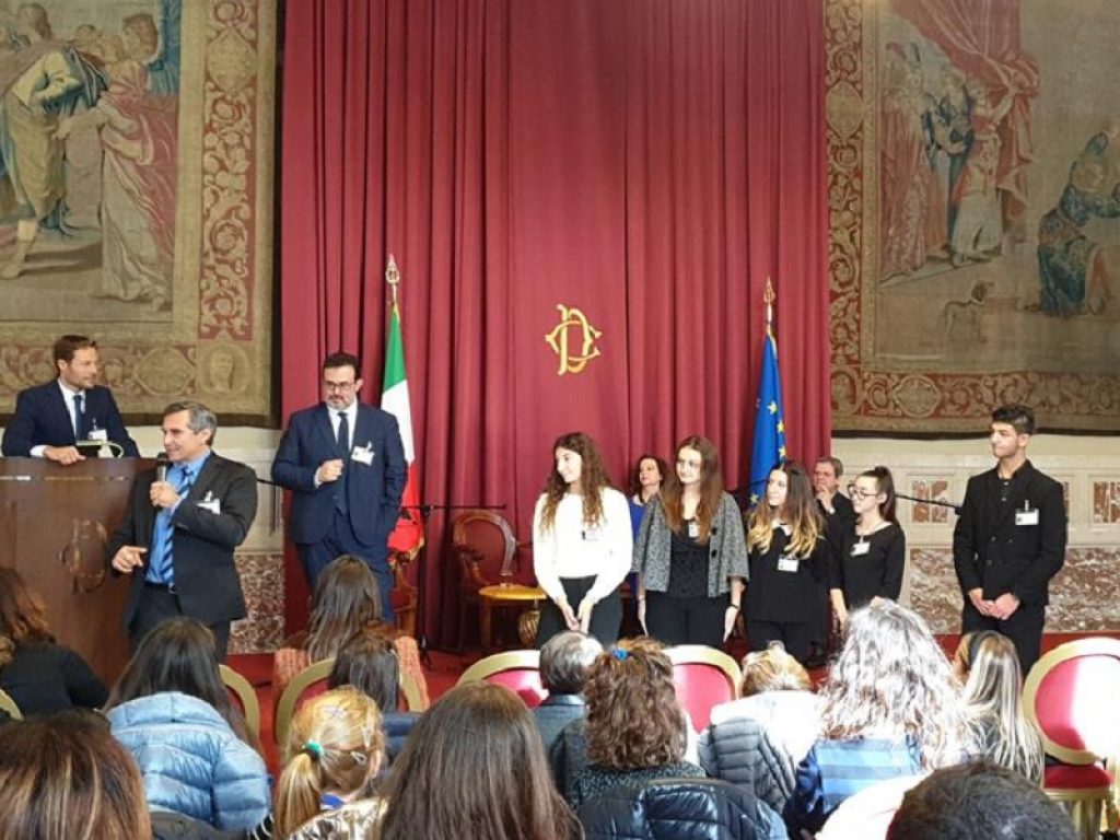 Premiati gli studenti vincitori del concorso nazionale "Immagini per la Terra", promosso e realizzato da Green Cross Italia e giunto alla sua 27esima edizione