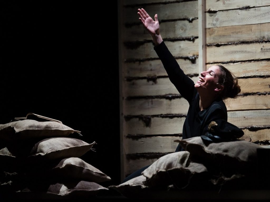 Con Guerriere di Giorgia Mazzucato appuntamento imperdibile al Teatro Trastevere dal 13 al 15 dicembre 2019, venerdì e sabato ore 21, domenica ore 17:30