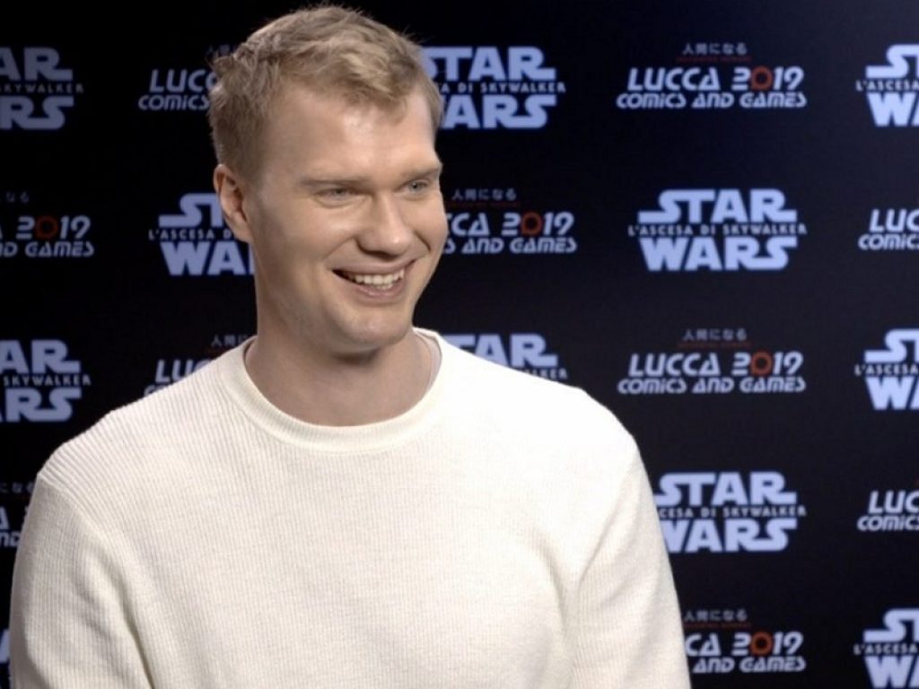 Joonas Suotamo al Lucca Comics racconta la prima volta di Chewbecca sul Falcon Millenium con Solo. Star Wars 9 arriva al cinema il 18 dicembre
