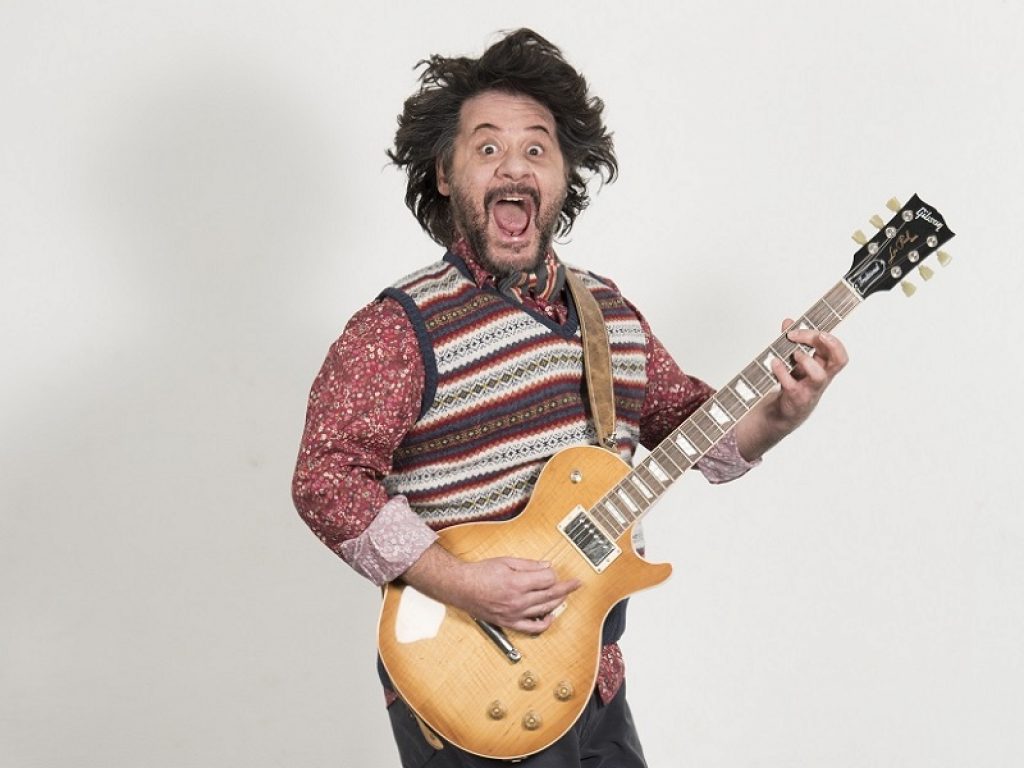 Oggi e domani al Teatro Lyrick di Assisi va in scena il dinamico musical School of Rock. Sul palco Lillo nei panni del chitarrista rock Dewey Finn