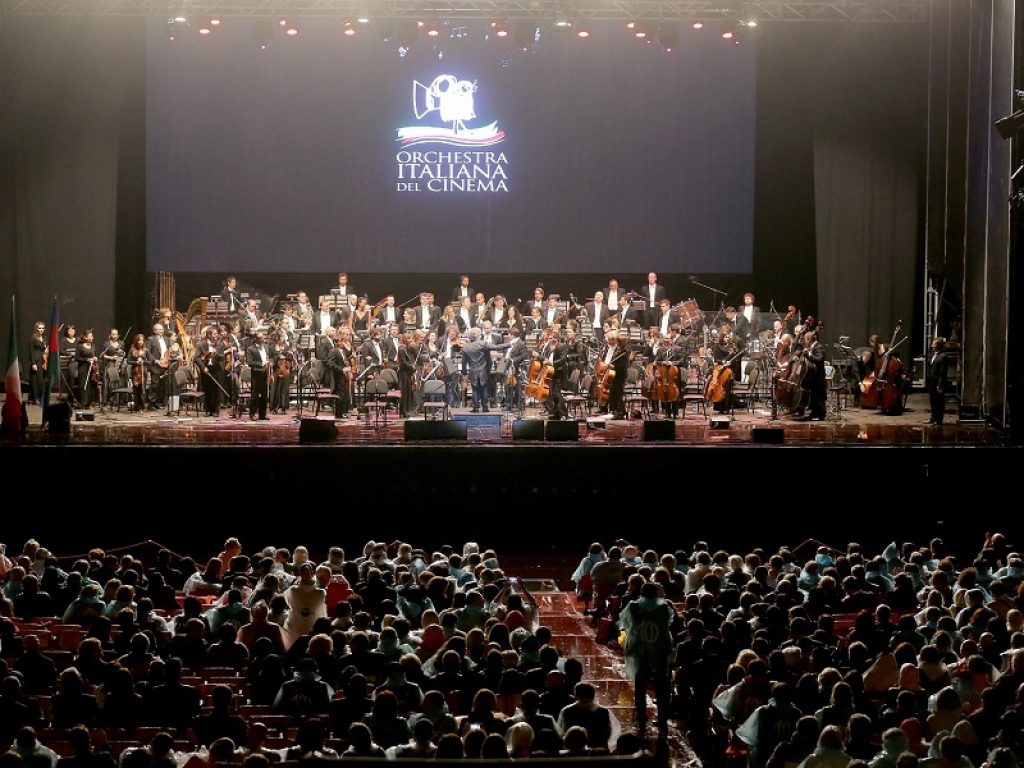 L’Orchestra Italiana del Cinema pubblica un suggestivo video di ottimismo e speranza lanciando il nuovo hahstag “Tutti Amiamo L’Italia”