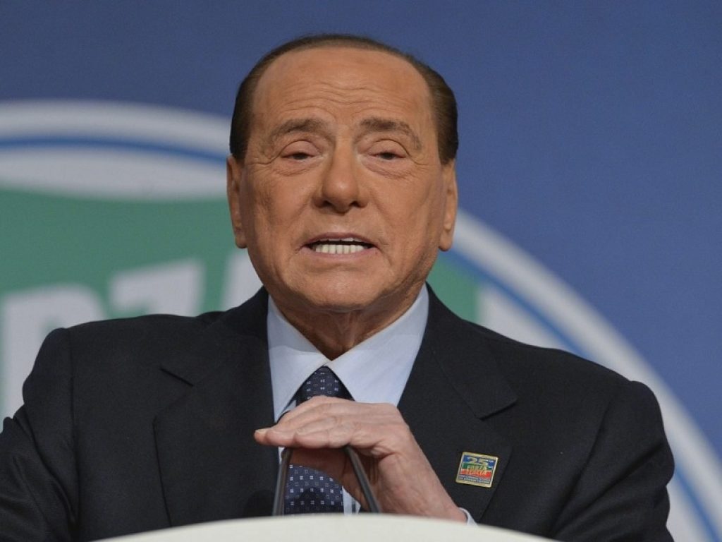 Il leader di Forza Italia Silvio Berlusconi a Bruxelles per il Consiglio europeo: “Draghi Presidente della Repubblica? Forse da premier è più utile al Paese”