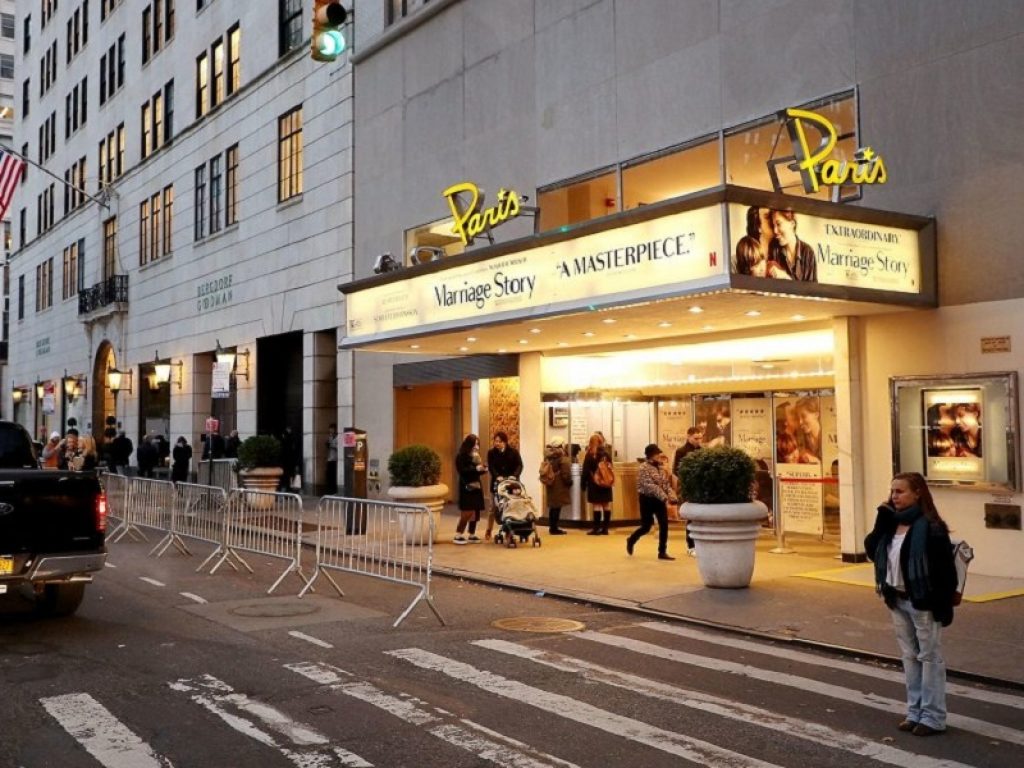 Netflix salva il Paris di New York: lo storico cinema ha una seconda vita. Diffusi oggi i primi dettagli sulla programmazione