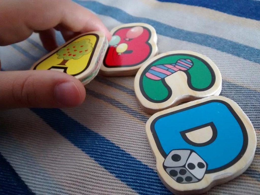 Dislessia: in Italia ne soffrono 2 milioni di persone. Con gli aiuti giusti e un intervento precoce si può migliorare la lettura