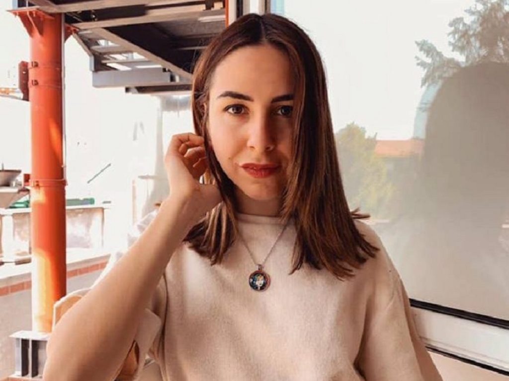 Federica Abbate rimanda due date del tour: la cantautrice è impegnata con le selezioni di Sanremo Giovani