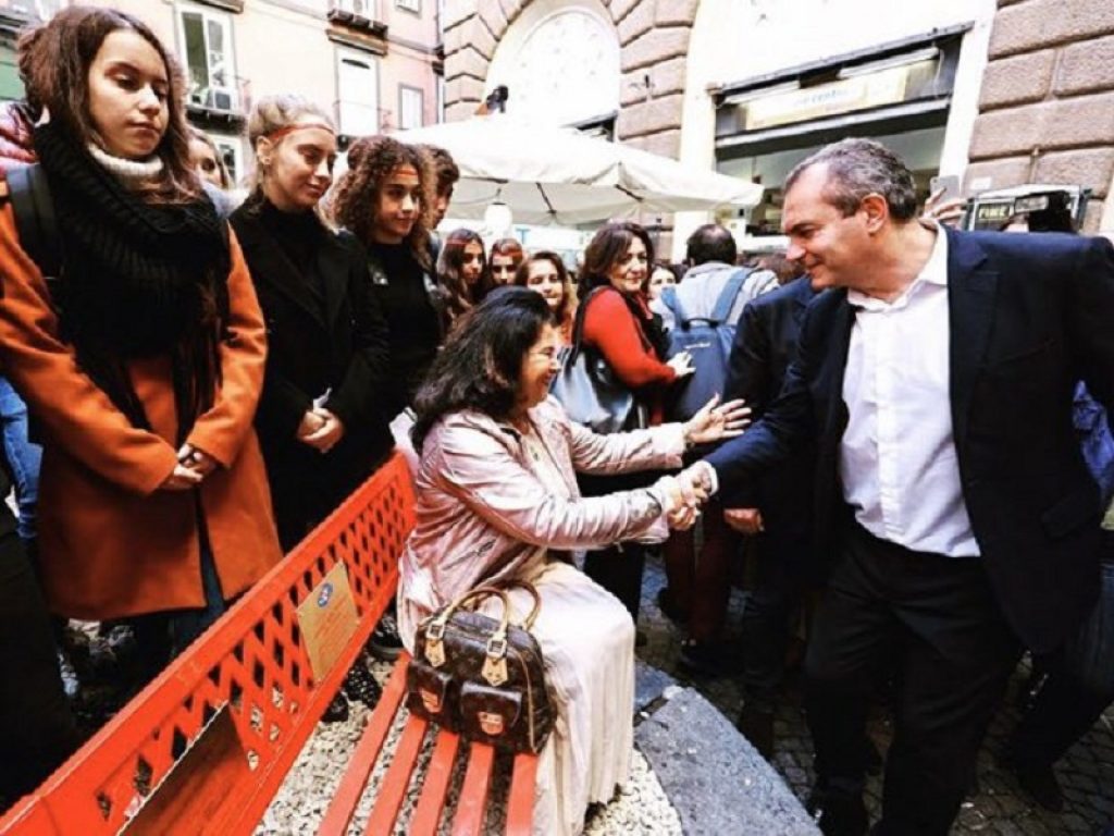 Napoli, panchina rossa dedicata a Tiziana Cantone