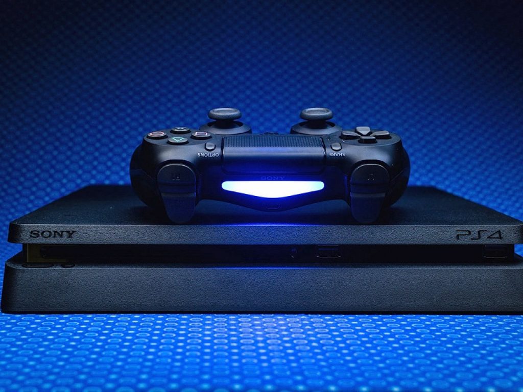 La PlayStation 4 è la seconda consolle più venduta di tutti i tempi: con 102,8 milioni di vendite ha scavalcato anche l’originale PlayStation