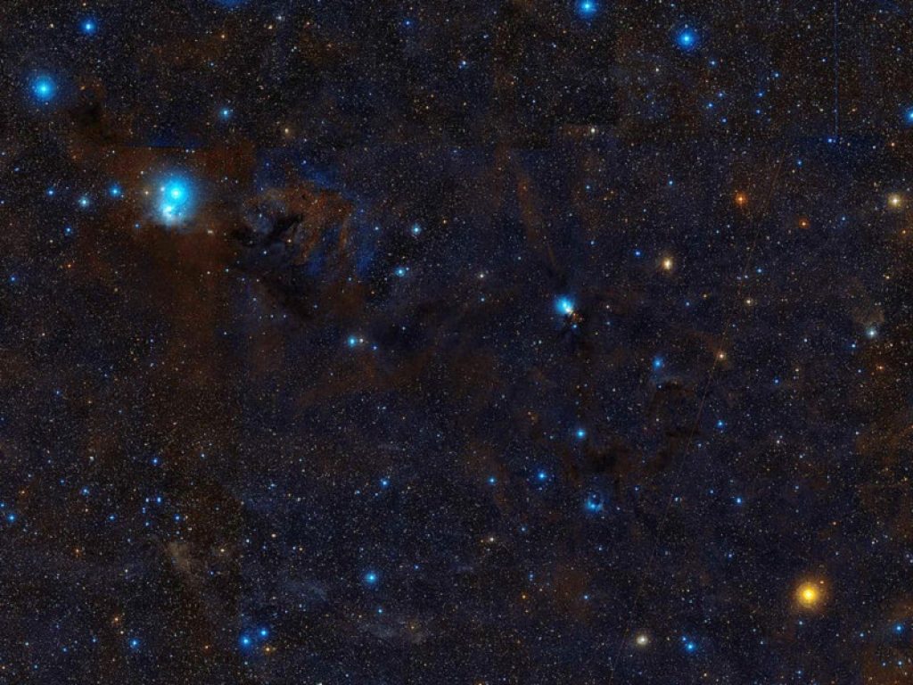 La nube di Perseo ha attirato l'attenzione degli astronomi per decenni: il telescopio spaziale Spitzer della Nasa ha ripreso immagini molto dettagliate della regione