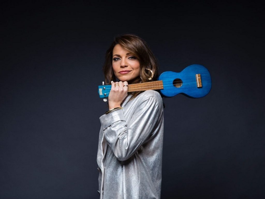 "Acqua" (Tantamuri Records) è il titolo del nuovo album di Angela Nobile. gli undici brani sono disponibili in formato digitale