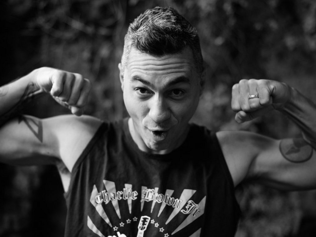 Cizco in streaming e in digital download e anche in rotazione radiofonica con "Candida", il terzo singolo. Online anche il videoclip