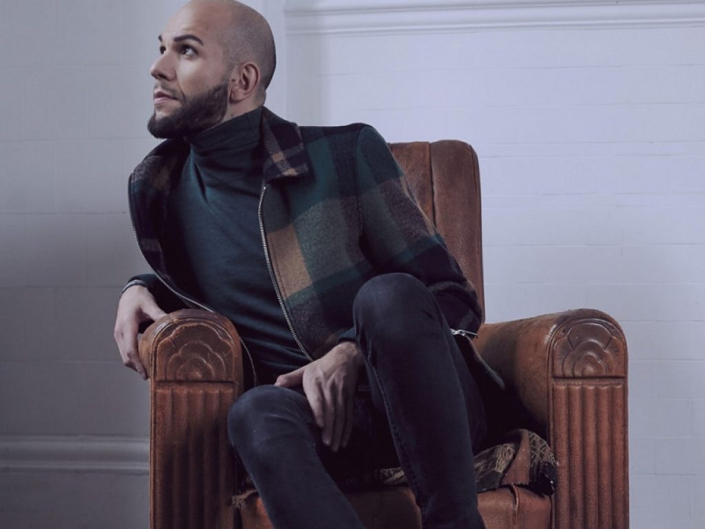 Il singolo "Ten more times" di Marco Gray è nella top 40 classifica pop nuove proposte in UK. Il videoclip ha superato le 500 mila visualizzazioni