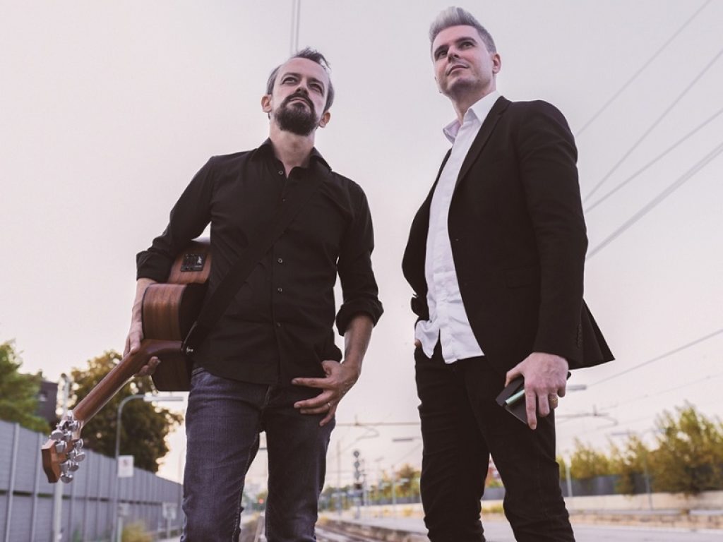 Storie di Passaggio: Riccardo Cesari e Matteo Bortolotti dal vivo al Bravo Caffè