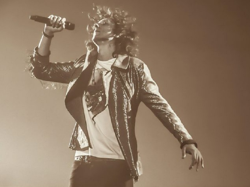 Ermal Meta torna live