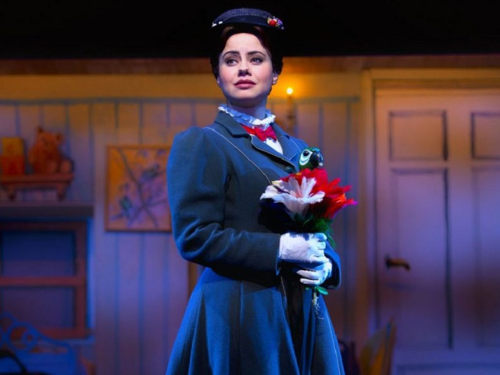 “Tutto può accadere se ci credi”, Giulia Fabbri è la Mary Poppins italiana nel musical in scena al Teatro Sistina di Roma fino al 6 gennaio