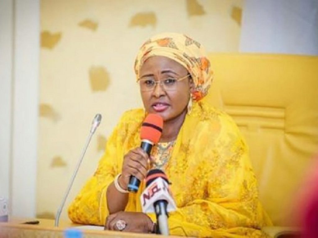 Aisha Buhari ha espresso il proprio sostegno a un controllo statale sui social media