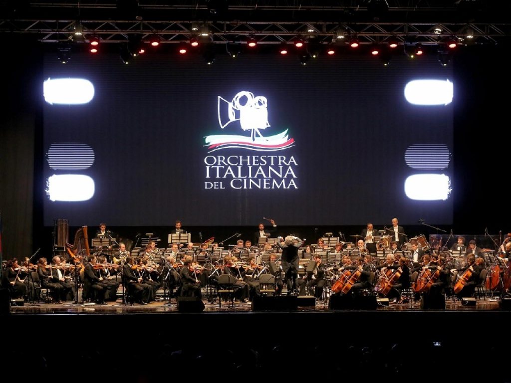 L’Orchestra Italiana del Cinema pubblica un suggestivo video di ottimismo e speranza lanciando il nuovo hahstag “Tutti Amiamo L’Italia”