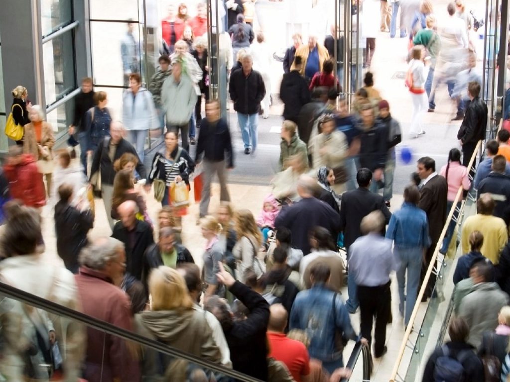 Commercio: Assoutenti chiede numero chiuso durante festività nello vie dello shopping e presso outlet e centri commerciali di tutte le città italiane