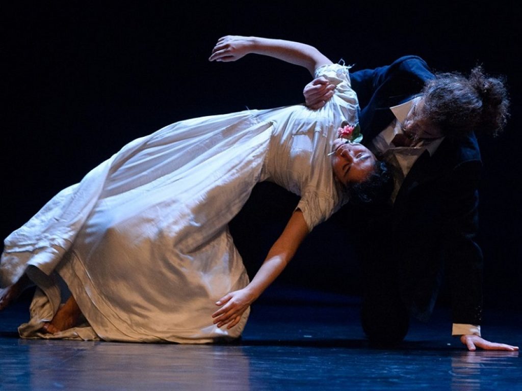 Romanza, trittico dell'intimità di Twain physical dance theatre con la coreografia di Loredana Parrella in scena stasera allo Spazio Diamante di Roma