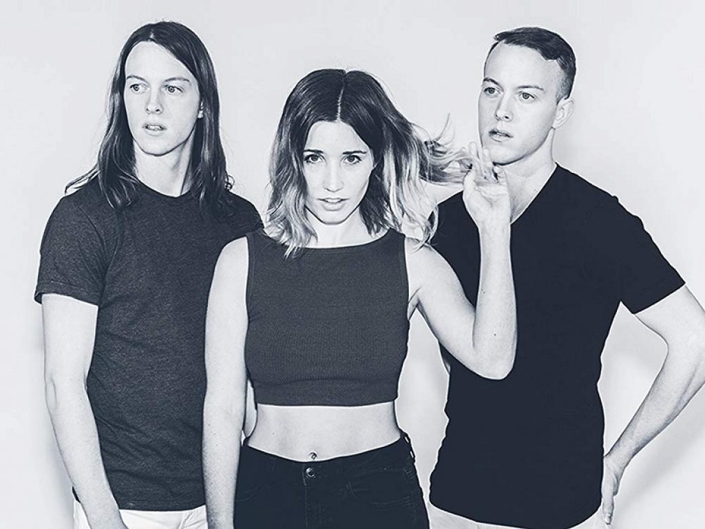 Il trio disco di Platino SHAED nel 2020 in concerto a Milano. L'unico appuntamento italiano con la band indie pop americana è il 9 marzo in Santeria Toscana 31