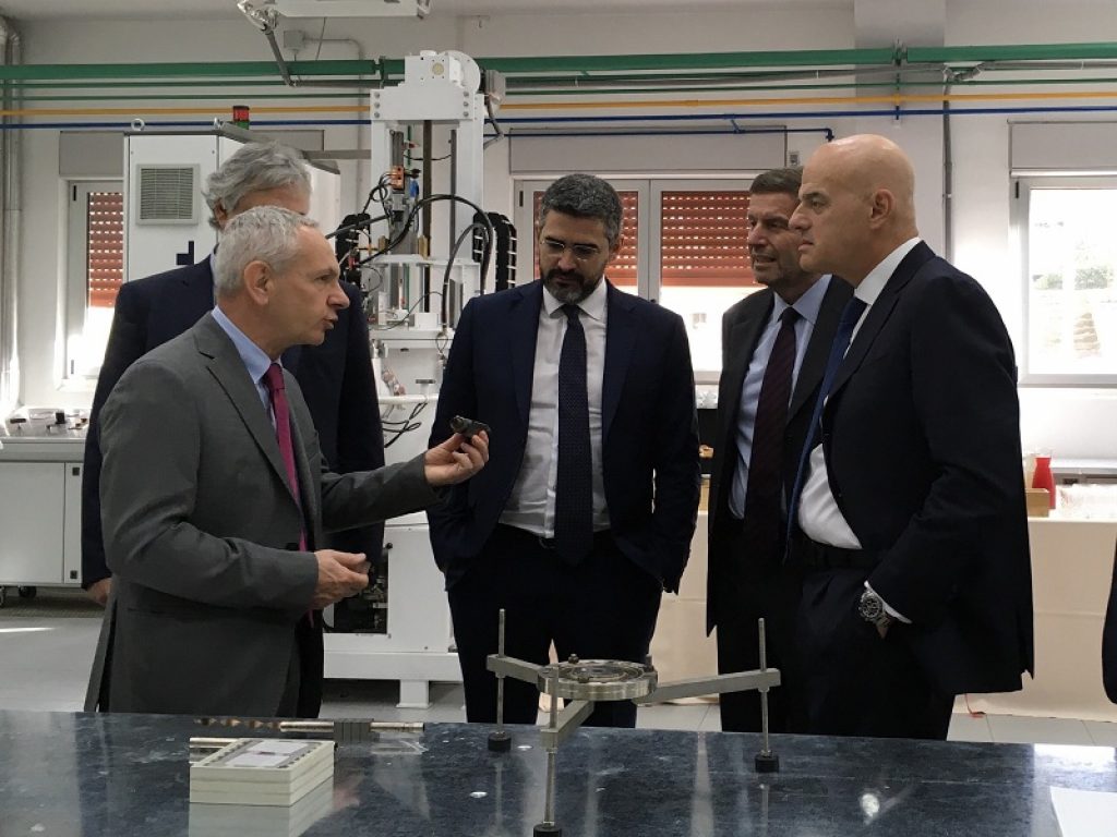 ENEA ed Eni si alleano per l’energia del futuro, sostenibile, sicura e inesauribile. Si tratta del progetto sulla fusione DTT (Divertor Tokamak Test)