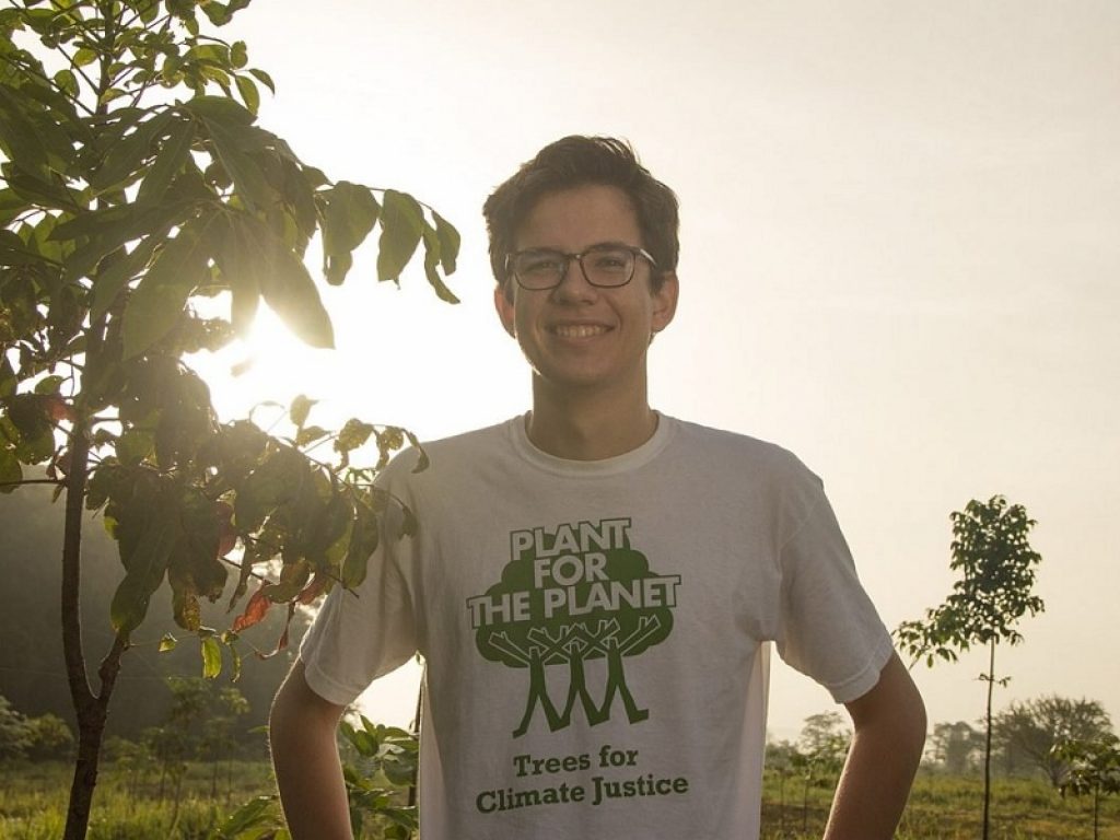 La storia di Felix Finkbeiner, il “bambino” che ha piantato 15 miliardi di alberi: prima di Greta Thunberg dall'età di 9 anni si è battuto per il pianeta