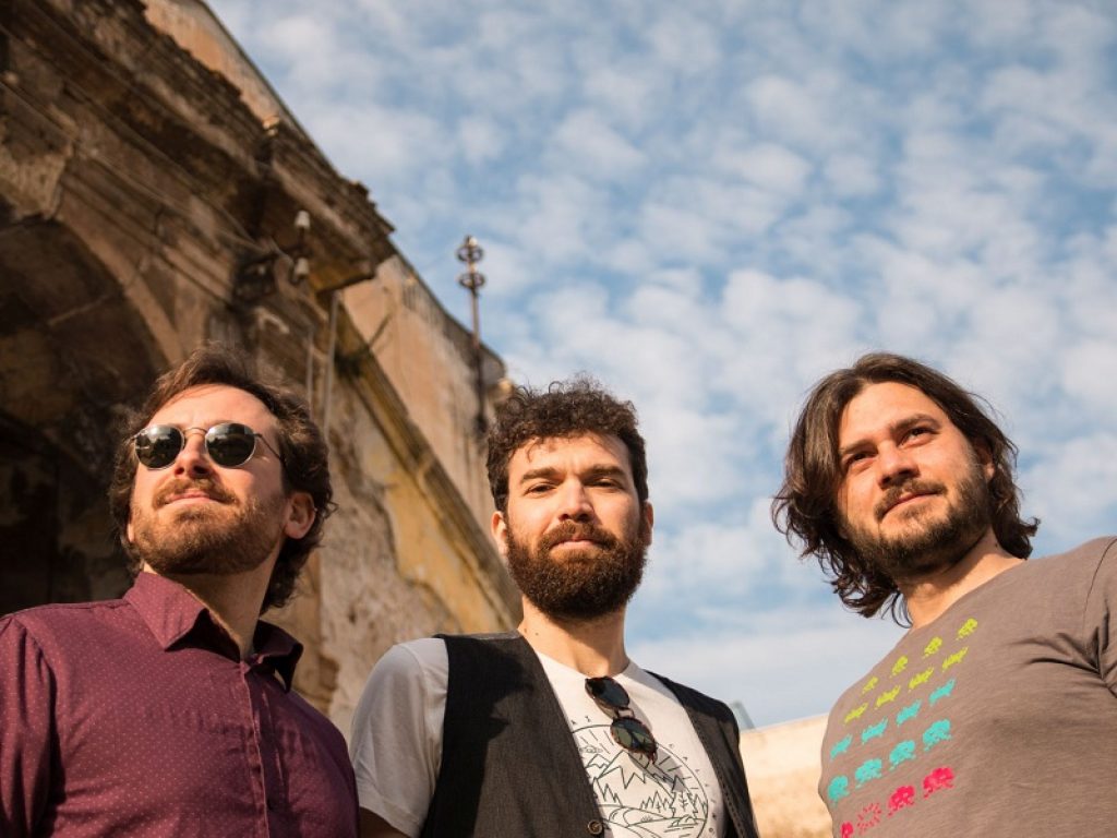 Senhor MuTrìo: il 20 febbraio esce “Falso d’autore”, il secondo album del trio jazz blues. Il disco sarà anticipato dal videoclip del brano “Concerto”