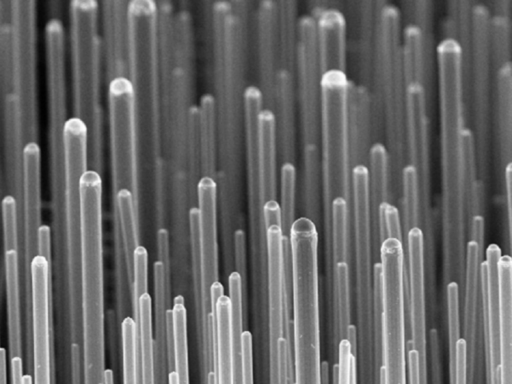 Ricerca internazionale scopre un metodo di fabbricazione innovativo per l’implementazione di nanowires di silicio larghi solamente 100mn ma lunghi 1mm