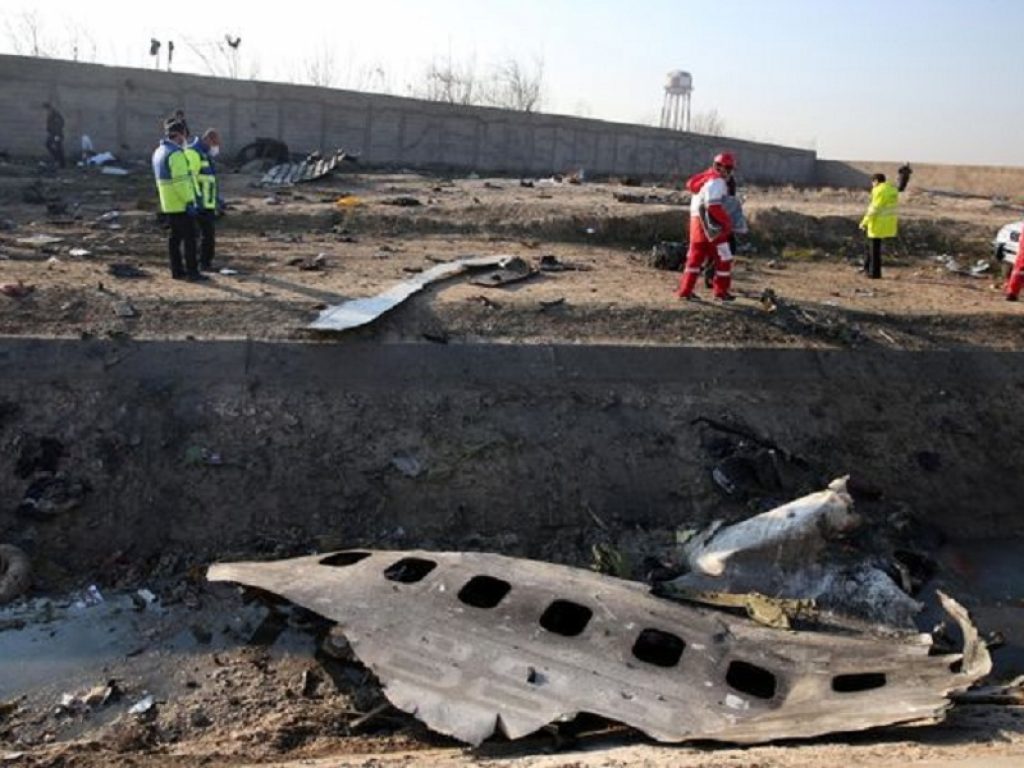 Un aereo ucraino partito da Teheran è precipitato poco dopo il decollo: oltre 170 morti, le autorità escludono la pista terroristica. Si sarebbe trattato di un guasto