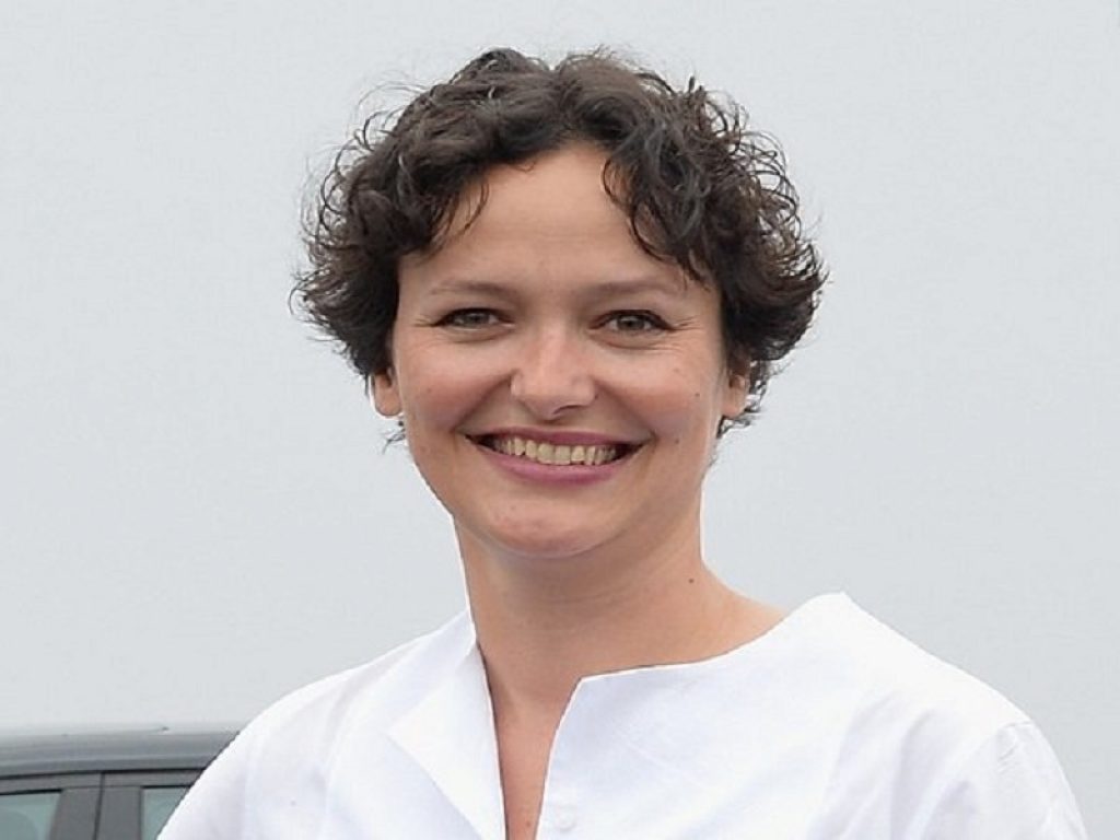 Cecilia Alemani curerà la Biennale d’Arte di Venezia 2021: responsabile e capo curatore del programma di arte pubblica della High Line di New York, è la prima donna italiana a ricoprire questo ruolo