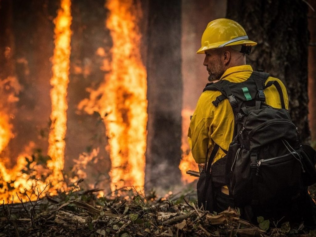 Australia ancora nella morsa degli incendi: migliaia di evacuati e 5 milioni di ettari  di vegetazione sono già andati in fumo nel Paese