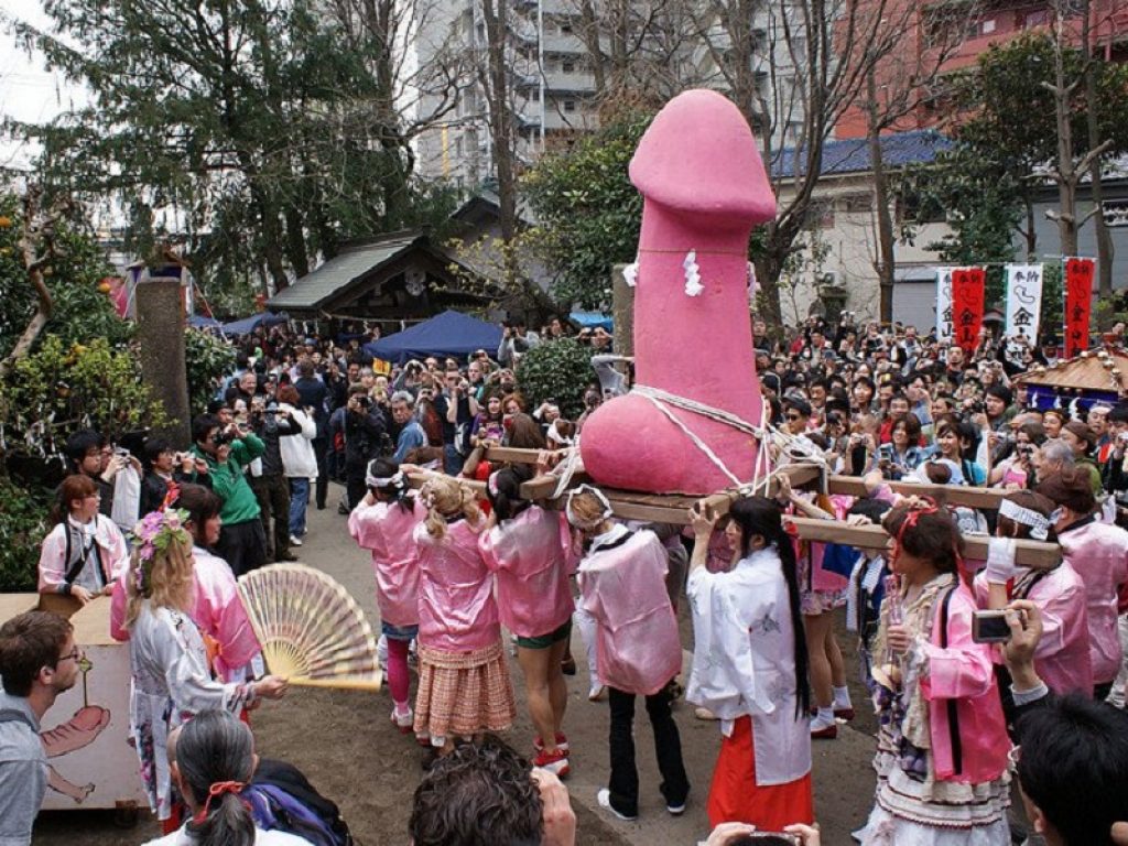 Kanamara Matsuri, in Giappone ad Aprile la Festa del pene di ferro