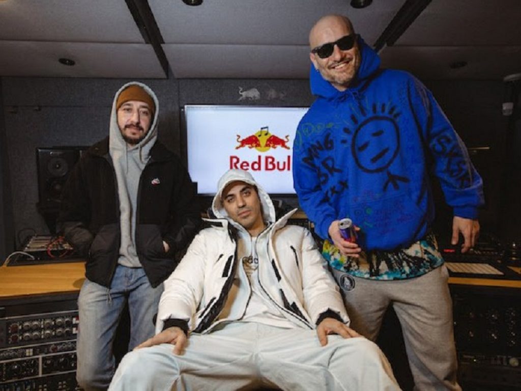 Marracash per Red Bull 64 Bars: ascolta il brano inedito del “King del rap” registrato con Crookers e Nic Sarno. Ecco anche il testo della canzone