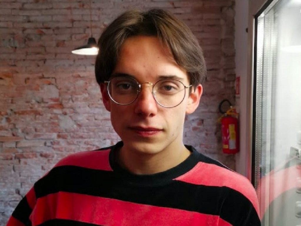 Il nuovo singolo del ventiduenne romeno Rareş cresciuto tra il Veneto e l’Emilia anticipa l'uscita dell'album d'esordio prevista per marzo