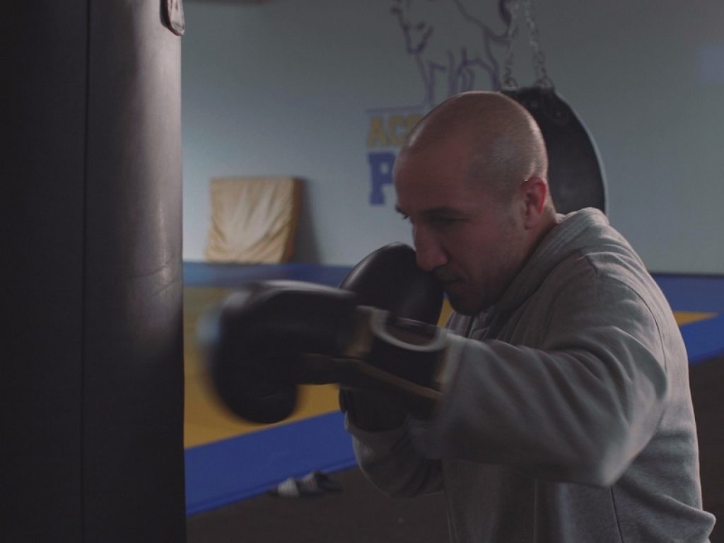 Il pugile pratese Francesco Di Fiore protagonista del nuovo videoclip di Evaelamela