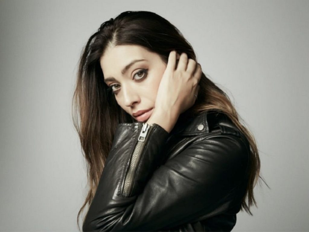 Valentina Parisse tra i giudici di All together now: stasera la prima puntata in onda su Canale 5 in prima serata