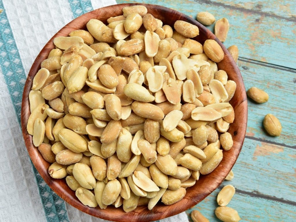 Allergia alle arachidi, la Commissione Europea approva Palforzia: è il primo trattamento specifico per questa patologia