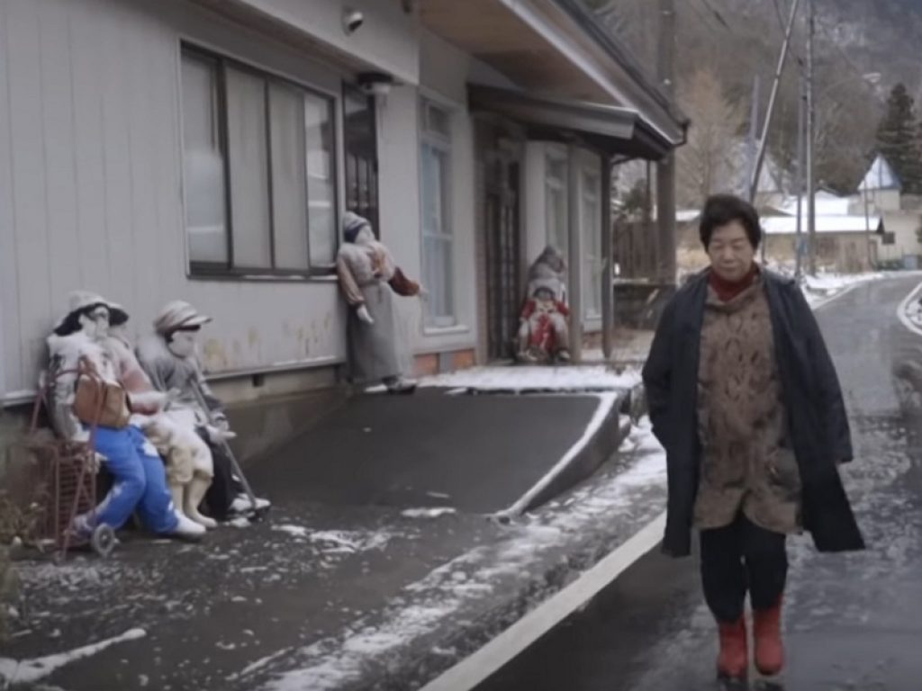 Nagoro, l’inquietante villaggio giapponese abitato da bambole “umane”