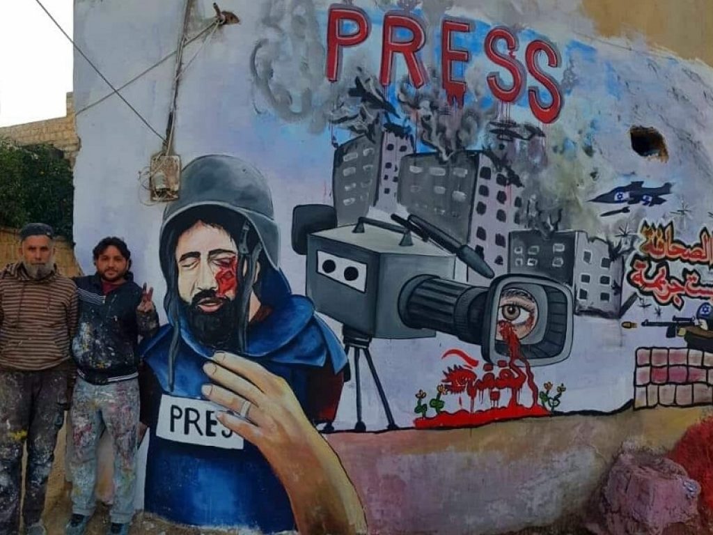 In Siria le truppe governative di Assad riconquistano Saraqeb, città di murales e sogni: l'operazione militare fa parte del piano per riprendere il controllo della provincia nord-occidentale di Idlib