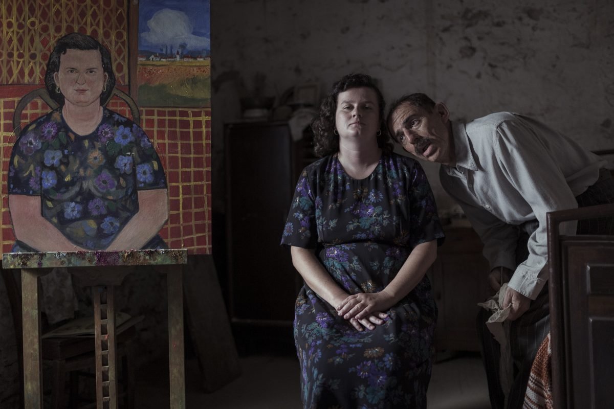 Volevo nascondermi, l’opera d’arte di Giorgio Diritti, è arrivata nelle sale cinematografiche italiane. La recensione della pellicola con un Elio Germano indimenticabile