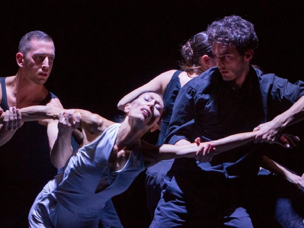 L'étoile Luciana Savignano torna in scena oggi ore 18 al Teatro Franco Parenti di Milano con Bolero – Prigionia di un amore firmato da Milena Zullo