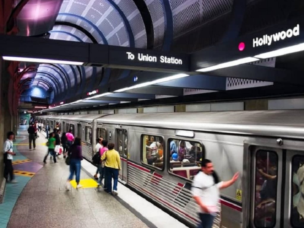 L'aretina Saima colora la metro di Los Angeles