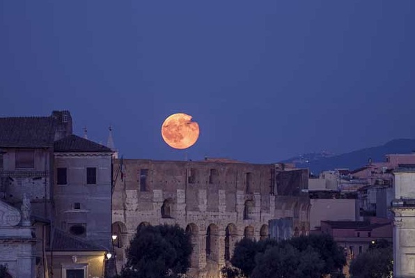 Stanotte occhi al cielo per la la Superluna