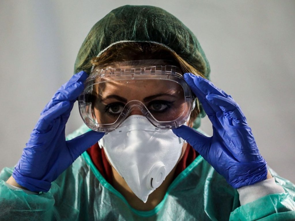 Covid-19, la SIMA chiede di puntare su test sierologici rapidi in autodiagnosi. Miani: "Venga distribuito liberamente in farmacia"