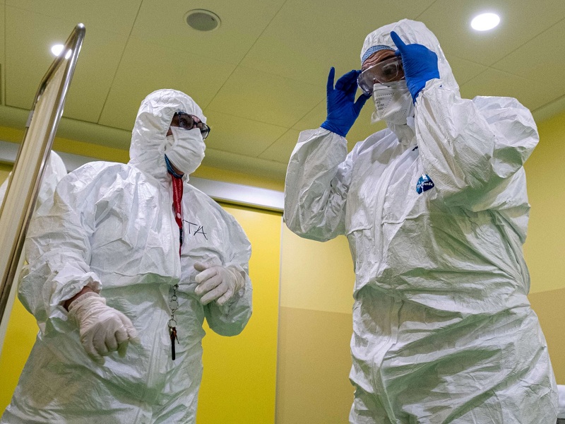 Coronavirus: scendono ancora i ricoveri in terapia intensiva, oggi altre 433 vittime secondo i dati della Protezione Civile. Ricciardi: "Fase 2? Non affrettare i tempi"