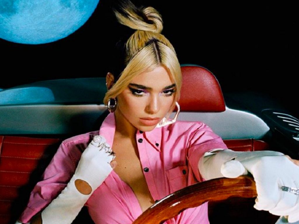 Dua Lipa da record: oltre 5 milioni di spettatori per il suo Studio 2054 che sarà disponibile on demand fino a domenica 6 dicembre