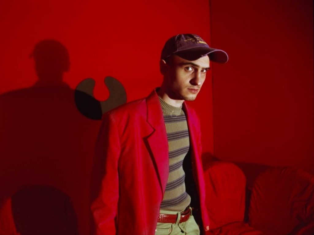 Generic Animal torna con il volto viola per "Nirvana": il brano è l'ultimo estratto dal disco "Presto"